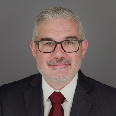 Arnold Castro - Professional headshot